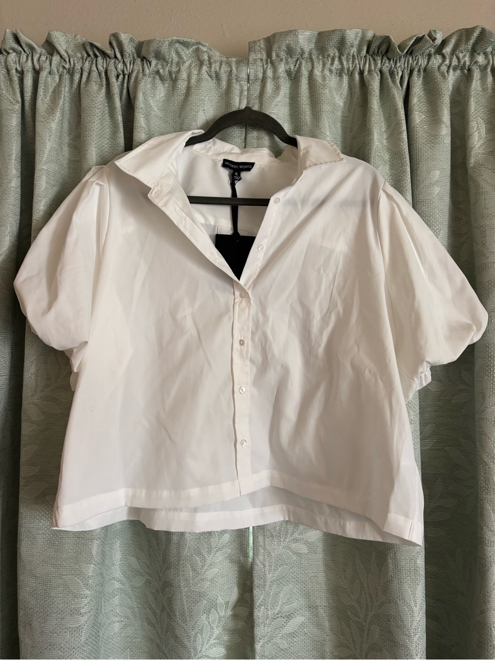 White Short-Sleeve Button Down Crop Shirt